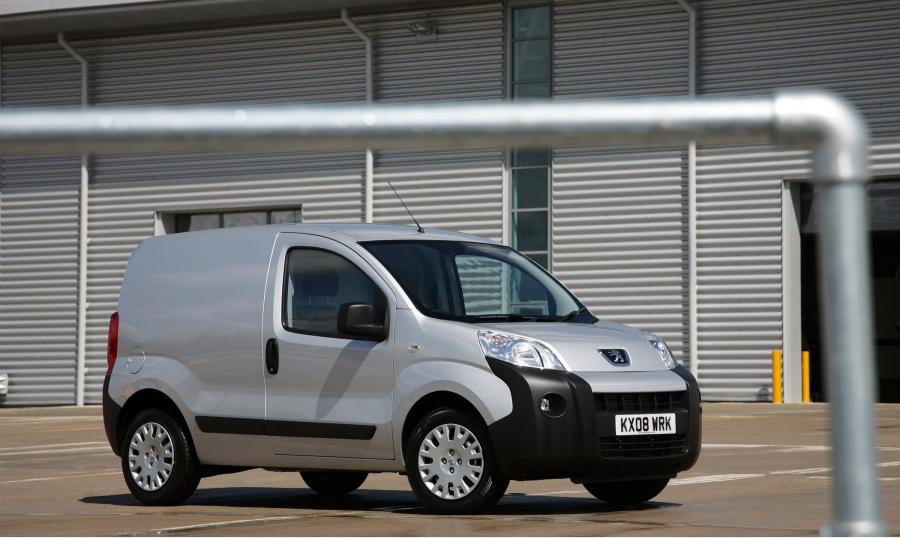  Peugeot Bipper 2008 года  (фото 17 из 93)